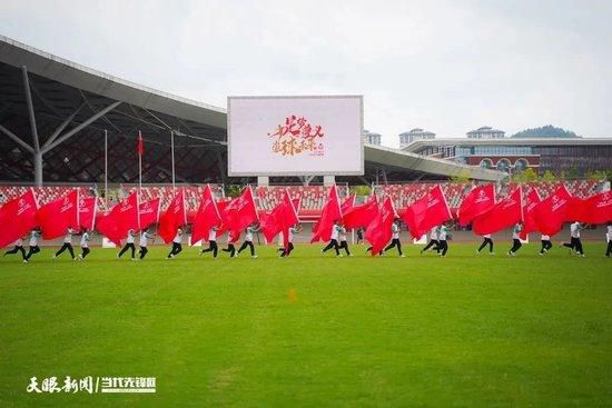 而应用这种技术，首先我们需要一块巨屏